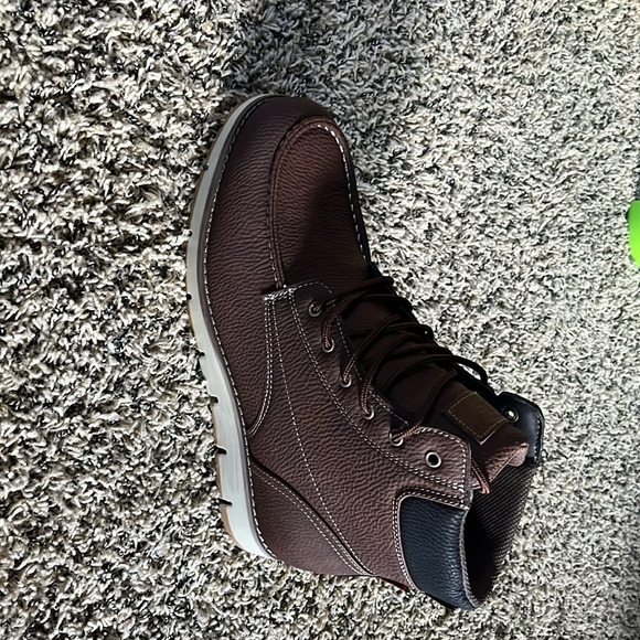 Levi’s Men's Dean WX UL Faux-Leather Rugged Casual Hiker Chukka Boots - Picture 1 of 5